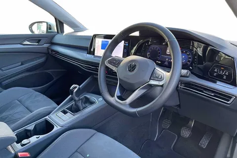 DA21WGD Volkswagen Golf MK8 Hatchback 5-Dr 1.5 TSI (130ps) Style EVO Thumbnail #7