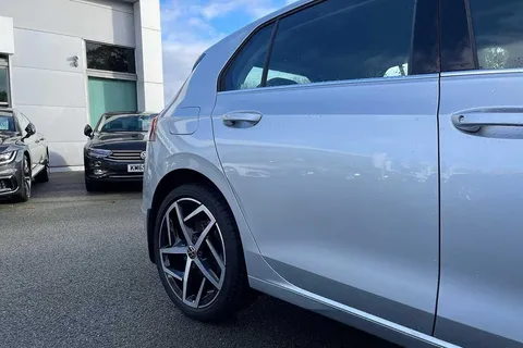 DA21WGD Volkswagen Golf MK8 Hatchback 5-Dr 1.5 TSI (130ps) Style EVO Thumbnail #60