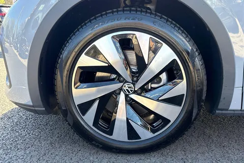 23 of 50 for VOLKSWAGEN ID.5 128kW Max Pro 77kWh 5dr Auto