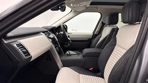 KM74FLV Land Rover Discovery 3.0 D350 Dynamic HSE 5dr Thumbnail #3