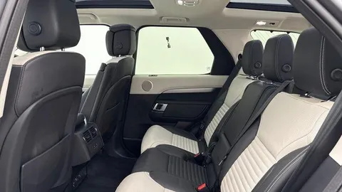 KM74FLV Land Rover Discovery 3.0 D350 Dynamic HSE 5dr Thumbnail #4