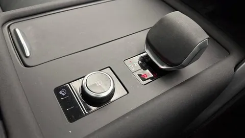 14 of 20 for Land Rover Discovery 3.0 D350 Dynamic HSE 5dr