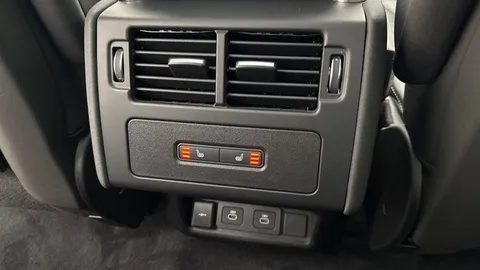 18 of 20 for Land Rover Discovery 3.0 D350 Dynamic HSE 5dr