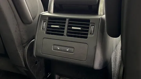 KK24GYV Land Rover Discovery 3.0 D350 Dynamic HSE 5dr Thumbnail #18