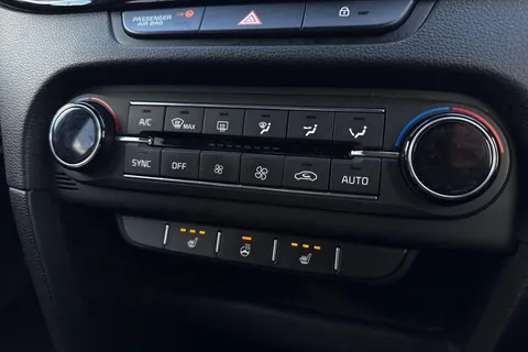 DY20UHA Kia Proceed 1.4 T-GDi GT-Line Shooting Brake Euro 6 (s/s) 5dr Thumbnail #20