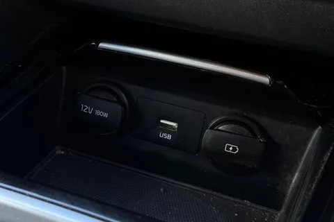 DY20UHA Kia Proceed 1.4 T-GDi GT-Line Shooting Brake Euro 6 (s/s) 5dr Thumbnail #28