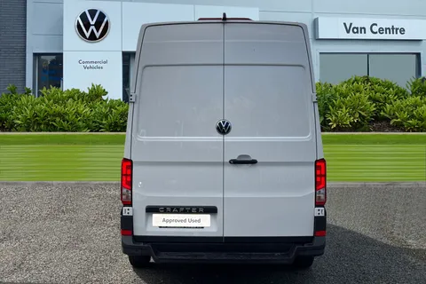 CX74ZDZ Volkswagen Crafter 2.0 TDI CR35 Commerce FWD MWB High Roof Euro 6 (s/s) 5dr Thumbnail #5