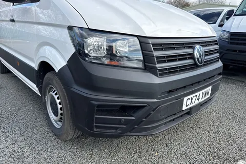 CX74XWW Volkswagen Crafter 2.0 TDI CR35 Commerce FWD MWB High Roof Euro 6 (s/s) 5dr Thumbnail #9