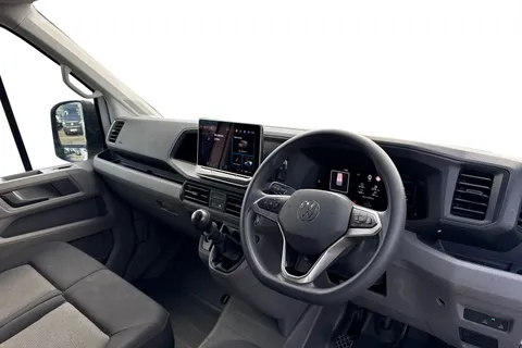 CX74XWW Volkswagen Crafter 2.0 TDI CR35 Commerce FWD MWB High Roof Euro 6 (s/s) 5dr Thumbnail #14