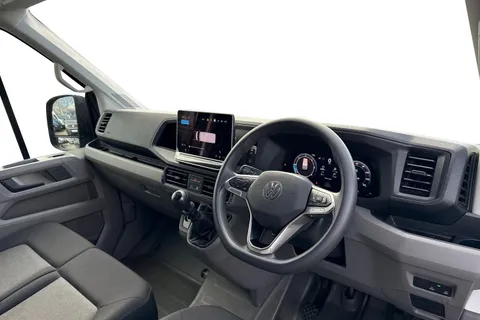 CX74ZJU Volkswagen Crafter 2.0 TDI CR35 Commerce Plus FWD MWB High Roof Euro 6 (s/s) 5dr Thumbnail #15