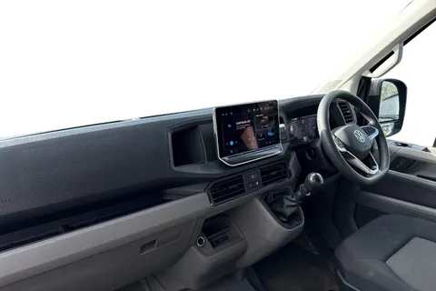 CX74ZJU Volkswagen Crafter 2.0 TDI CR35 Commerce Plus FWD MWB High Roof Euro 6 (s/s) 5dr Thumbnail #16