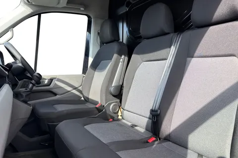 CX74ZJU Volkswagen Crafter 2.0 TDI CR35 Commerce Plus FWD MWB High Roof Euro 6 (s/s) 5dr Thumbnail #17