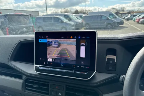 CX74XWW Volkswagen Crafter 2.0 TDI CR35 Commerce FWD MWB High Roof Euro 6 (s/s) 5dr Thumbnail #36