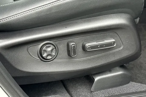 MV75AEF Honda CR-V 2.0 eHEV Advance 5dr eCVT Thumbnail #28