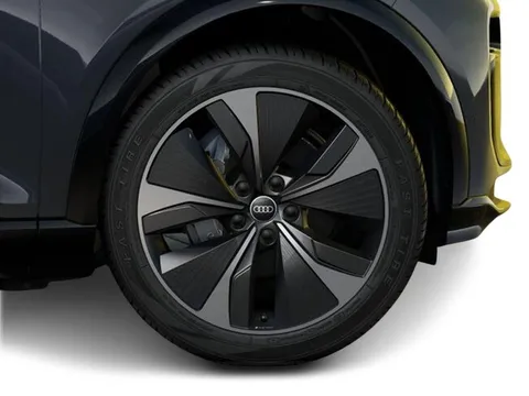  Audi Q6 E-Tron 100kWh Performance Black Edition Auto 5dr Thumbnail #8