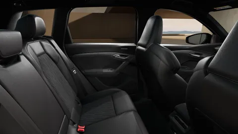 Audi Q6 E-Tron 100kWh Black Edition Auto quattro 5dr Thumbnail #11