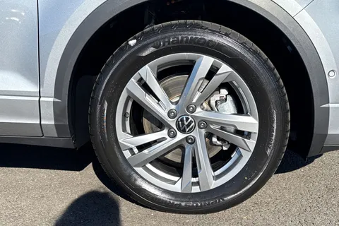 11 of 49 for Volkswagen T-Roc 2.0 TDI 150 EVO R-Line 5dr DSG **REVERSING CAMERA**