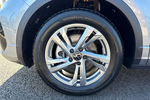 12 of 49 for Volkswagen T-Roc 2.0 TDI 150 EVO R-Line 5dr DSG **REVERSING CAMERA**