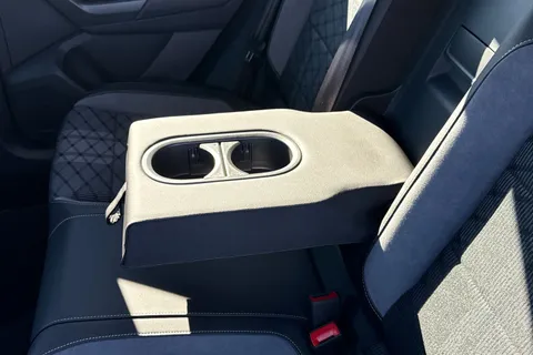 29 of 49 for Volkswagen T-Roc 2.0 TDI 150 EVO R-Line 5dr DSG **REVERSING CAMERA**