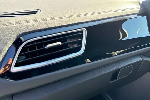 31 of 49 for Volkswagen T-Roc 2.0 TDI 150 EVO R-Line 5dr DSG **REVERSING CAMERA**