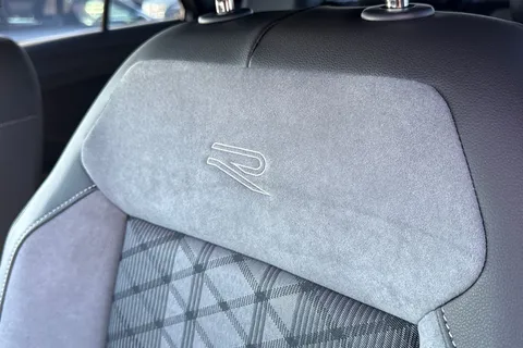 32 of 49 for Volkswagen T-Roc 2.0 TDI 150 EVO R-Line 5dr DSG **REVERSING CAMERA**