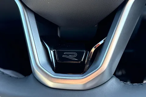 36 of 49 for Volkswagen T-Roc 2.0 TDI 150 EVO R-Line 5dr DSG **REVERSING CAMERA**