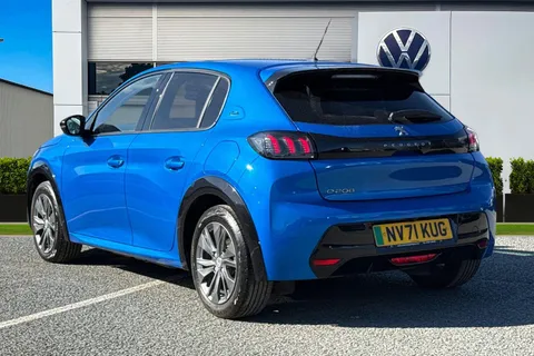 NV71KUG PEUGEOT e-208 50kWh Allure Premium Auto 5dr Thumbnail #3