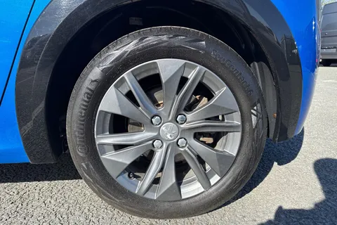 NV71KUG PEUGEOT e-208 50kWh Allure Premium Auto 5dr Thumbnail #12