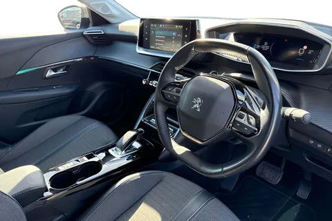 NV71KUG PEUGEOT e-208 50kWh Allure Premium Auto 5dr Thumbnail #15