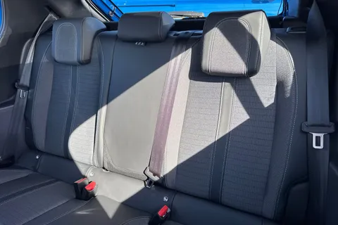 NV71KUG PEUGEOT e-208 50kWh Allure Premium Auto 5dr Thumbnail #20