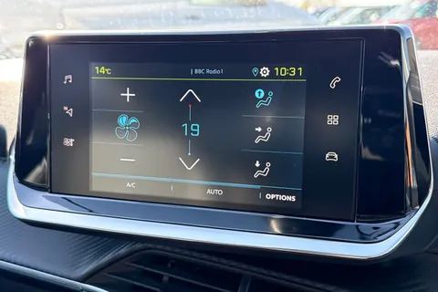 NV71KUG PEUGEOT e-208 50kWh Allure Premium Auto 5dr Thumbnail #23