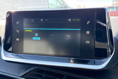 NV71KUG PEUGEOT e-208 50kWh Allure Premium Auto 5dr Thumbnail #46