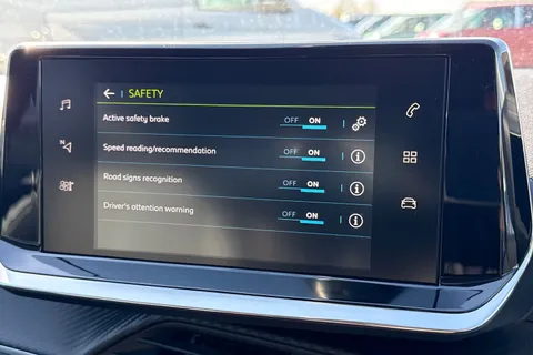 NV71KUG PEUGEOT e-208 50kWh Allure Premium Auto 5dr Thumbnail #47