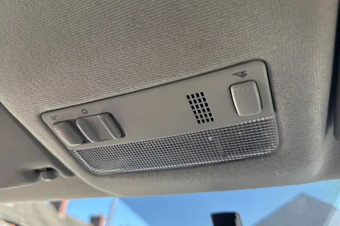 MC19OVR Volkswagen Up! 1.0 Move up! Euro 6 (s/s) 5dr Thumbnail #35