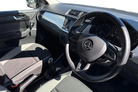 DE67DHX Škoda Fabia 1.0 TSI Colour Edition Euro 6 (s/s) 5dr Thumbnail #7