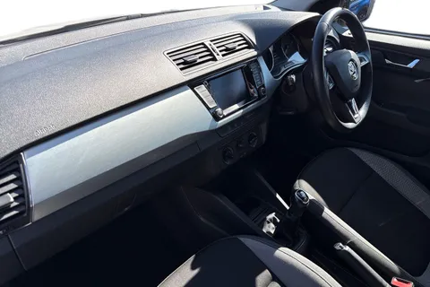 DE67DHX Škoda Fabia 1.0 TSI Colour Edition Euro 6 (s/s) 5dr Thumbnail #8