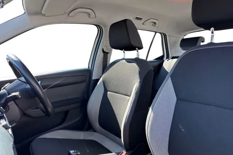 DE67DHX Škoda Fabia 1.0 TSI Colour Edition Euro 6 (s/s) 5dr Thumbnail #10