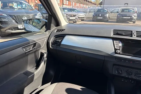 DE67DHX Škoda Fabia 1.0 TSI Colour Edition Euro 6 (s/s) 5dr Thumbnail #14