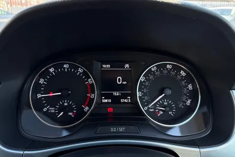 DE67DHX Škoda Fabia 1.0 TSI Colour Edition Euro 6 (s/s) 5dr Thumbnail #31