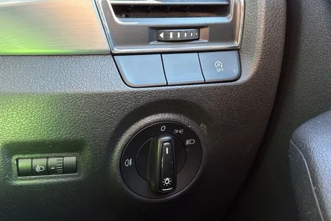 DE67DHX Škoda Fabia 1.0 TSI Colour Edition Euro 6 (s/s) 5dr Thumbnail #32