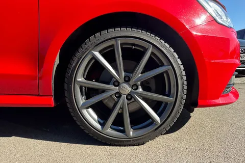 GJ17CKD Audi A1 1.4 TFSI CoD Black Edition Sportback Euro 6 (s/s) 5dr Thumbnail #10