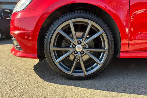 GJ17CKD Audi A1 1.4 TFSI CoD Black Edition Sportback Euro 6 (s/s) 5dr Thumbnail #13