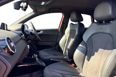 GJ17CKD Audi A1 1.4 TFSI CoD Black Edition Sportback Euro 6 (s/s) 5dr Thumbnail #16