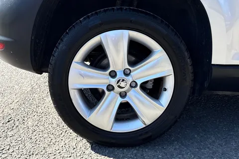 DK13JWD Škoda Yeti 2.0 TDI SE Plus Euro 5 5dr Thumbnail #12