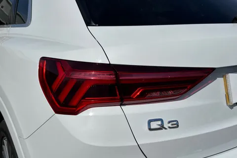 DG19YWB Audi Q3 S line 40 TFSI quattro 190 PS S tronic Thumbnail #8