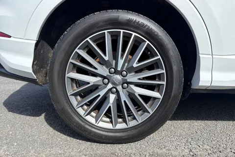 DG19YWB Audi Q3 S line 40 TFSI quattro 190 PS S tronic Thumbnail #11