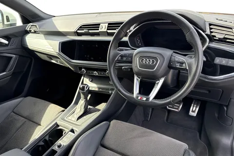 DG19YWB Audi Q3 S line 40 TFSI quattro 190 PS S tronic Thumbnail #14