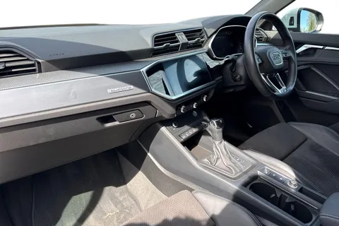 DG19YWB Audi Q3 S line 40 TFSI quattro 190 PS S tronic Thumbnail #15