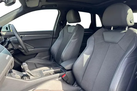 DG19YWB Audi Q3 S line 40 TFSI quattro 190 PS S tronic Thumbnail #16