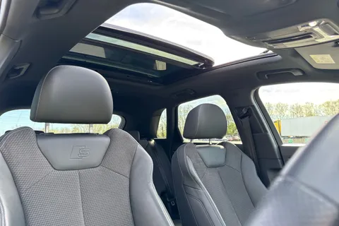 DG19YWB Audi Q3 S line 40 TFSI quattro 190 PS S tronic Thumbnail #24